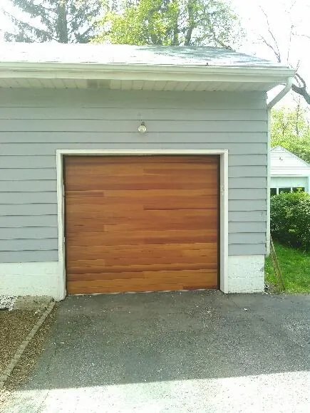 Cedar-look single door